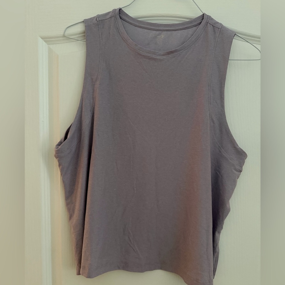 Old Navy CloudMotion Tank Top